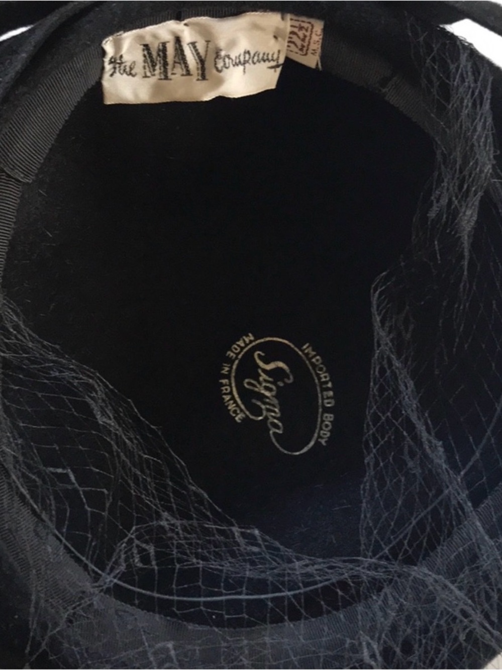 1950s Black Velvet Beret with Gold Crystal Floral Brooch - Picture 6 of 8